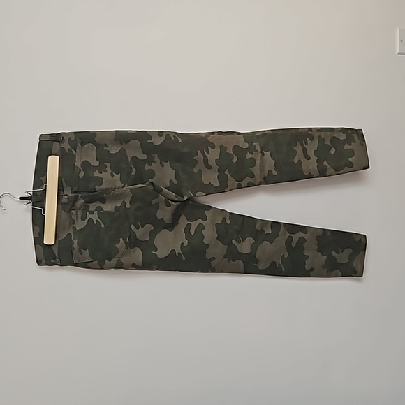 High rise ankle camo jeans - Picture 5 of 10